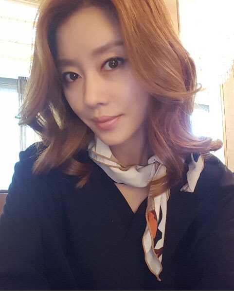 21일 비에스컴퍼니는 가수 출신 배우 이지현이 9월 말 전문의와 결혼한다고 밝혔다.<이지현 인스타그램>